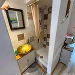 Apartman 8 *